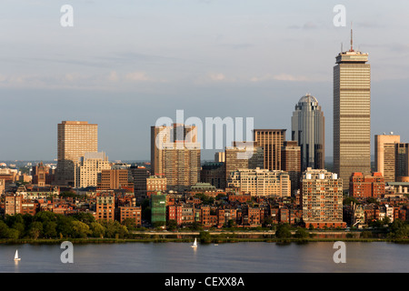 Blick auf die Skyline von Boston, MA Back Bay, einschließlich das Wahrzeichen Prudential Tower. Stockfoto