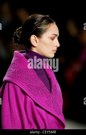 Pucci Mailand bereit zu tragen Herbst Winter geflochtene Haare und Rollkragen Stockfoto