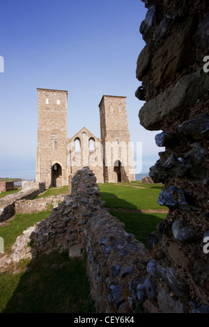 Die Reculver Türme auf der nördlichen Küste von Kent Stockfoto