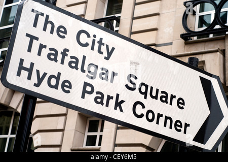 Nahaufnahme von einem Straßenschild im Zentrum von London, England, UK Stockfoto