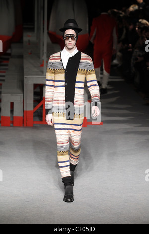 Henrik Vibskov Paris bereit zu tragen Menswear Herbst Winter 2011 2012 Stockfoto