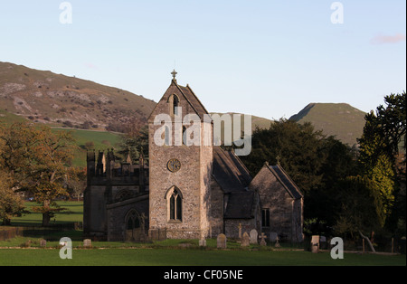 Ilam Kirche des Heiligen Kreuzes im Peak District Stockfoto