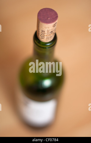 Eine Flasche Rotwein aus der Region "Rioja" in Spanien. Stockfoto