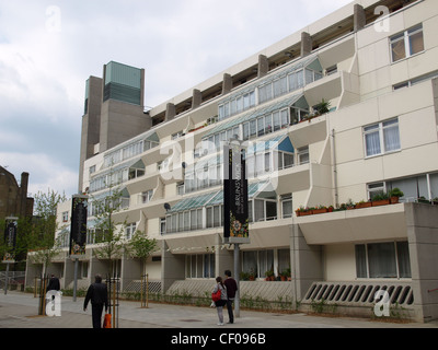 Kultige neue Brutalismus Brunswick Centre in London, England, UK Stockfoto