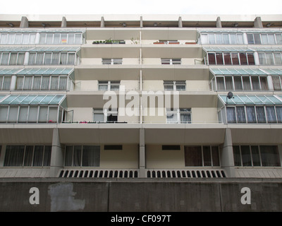 Kultige neue Brutalismus Brunswick Centre in London, England, UK Stockfoto