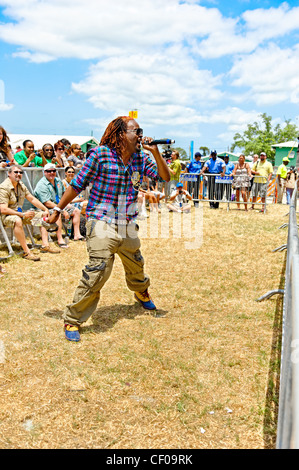 Big Freedia, Nobby Sissy Katey Red beim JazzFest in New Orleans, LA am 2. Tag. Stockfoto