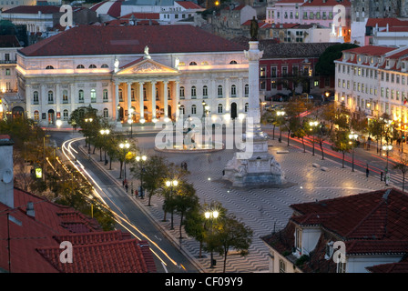 Portugal Lissabon Praça Dom Pedro IV und das Teatro Nacional Dona Maria II Stockfoto