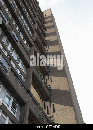 Kultige neue Brutalismus Trellick Tower in London, England, UK Stockfoto