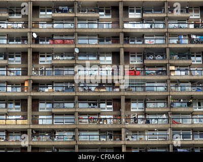 Kultige neue Brutalismus Trellick Tower in London, England, UK Stockfoto