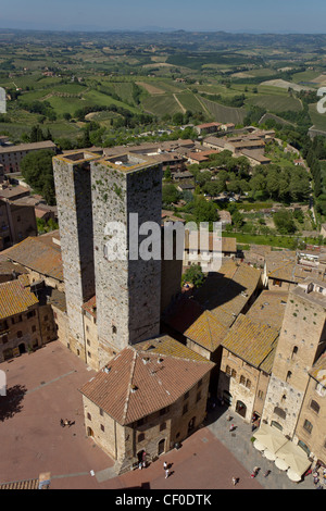 Im Wettbewerb Steintürme in San Gimignano Stockfoto