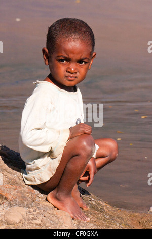 Entlang des Flusses Ankavanana in der Nähe von Antalaha Stockfoto