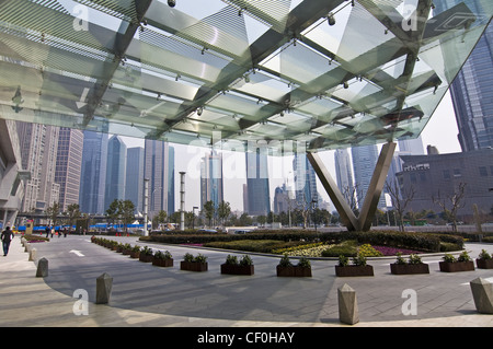 Eingang der IFC Mall - Pudong Lujiazui - Shanghai (China) Stockfoto