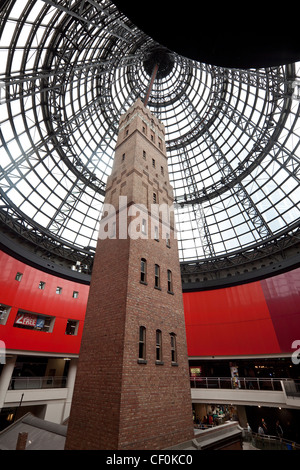 Melbourne Central Shopping Centre und Coop Shot Tower, Melbourne, New South Wales, Australien Stockfoto