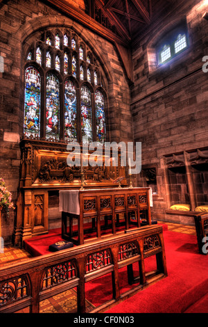 Str. Wilfrids innere Kirche und Altar, Grappenhall Dorf Süd Warrington Cheshire WA4, Großbritannien Stockfoto