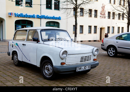 DDR Trabant Parkplatz bis in den Geschäften. Stockfoto