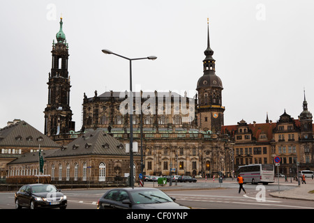 Ansicht der Rückseite dem Zwinger und der katholischen Kathedrale Hofkirche in Dresden, Deutschland Stockfoto