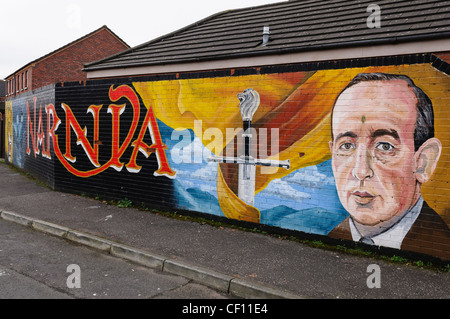 CS Lewis Wandbild in East Belfast zum Gedenken an seine Narnia-Reihe Stockfoto