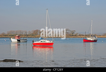 Boote bei Flut. Dell Quay. Winter. Stockfoto