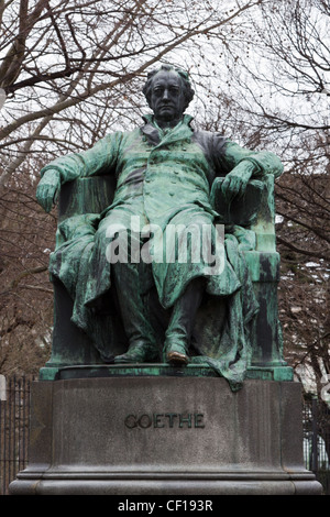 Eine Sitzung Skulptur des berühmten Autors Goethe in Wien Stockfoto