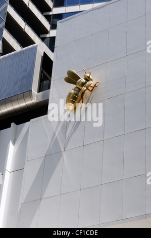 Das Queen Bee Colony-Kunstwerk auf der Eureka Tower, Southbank Melbourne, Australien Stockfoto