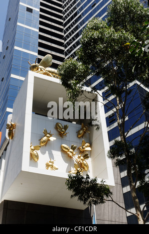 Das Queen Bee Colony-Kunstwerk auf der Eureka Tower, Southbank Melbourne, Australien Stockfoto