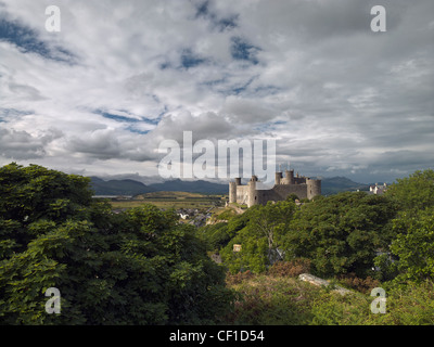 Harlech Castle, dem späten dreizehnten Jahrhundert als eines der furchtbarsten seine Eisenring der Festungen von Edward l erbaut. Stockfoto