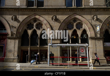 Detail des The Wool Exchange, jetzt ein Zweig der Waterstones, Market Street, Bradford. Stockfoto