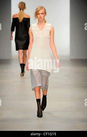 Ann-Sofie Back London bereit zum WearSpringSummer 2012 Stockfoto