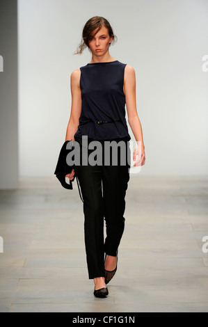 Ann-Sofie Back London bereit zum WearSpringSummer 2012 Stockfoto