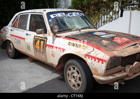 Von London nach Kapstadt Rally Car - Guy Chriqui und Philippe Thiolat fertig insgesamt 15. Stockfoto