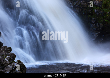 Pistyll Cain (Kains Wasserhose) im Coed y Brenin Wald. Stockfoto