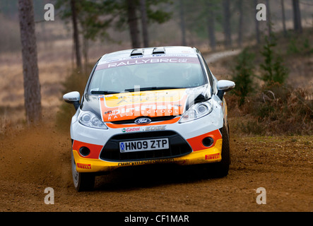 Autos in der Rallye-Sunseeker 2012 durchführen, erste Runde der British Rally Championship, BRC. Stockfoto