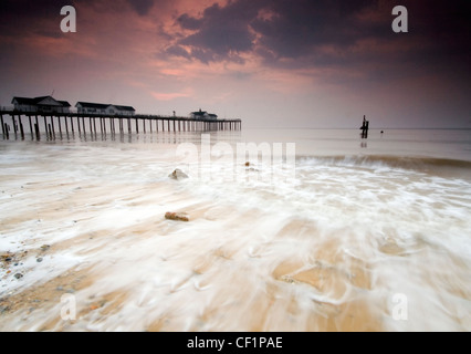 Southwold Pier. Der Pier wurde gebaut im Jahre 1900 aber wurde es von zwei Stürme und Veranstaltungen während des zweiten Weltkriegs zerstört, es war schließlich ref Stockfoto