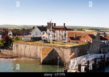 Großbritannien, England, Isle Of Wight, Yarmouth Castle neben Wightlink Fähre Anlegestelle Stockfoto