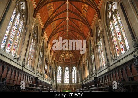 Das Innere der St. Johns College Chapel, entworfen von Sir George Gilbert Scott im Jahre 1866, Cambridge. Stockfoto