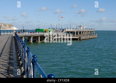 Swanage Pier, ursprünglich konstruiert 1859/60 für Versand Stein aber erweitert im Jahre 1895 für den Betrieb eines Dampfers ermöglichen Stockfoto