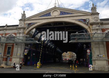 Der Eingang zum berühmten Fleisch Smithfield Markt. Fleisch wurde gekauft und verkauft an Smithfield Markt für mehr als 800 Jahre m Stockfoto