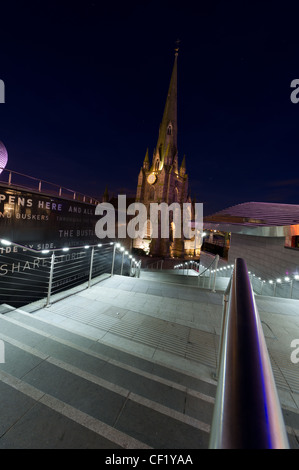 Eine nächtliche Szene der St.-Martins Kirche, Bull Ring Birmingham Stadtzentrum uk Stockfoto