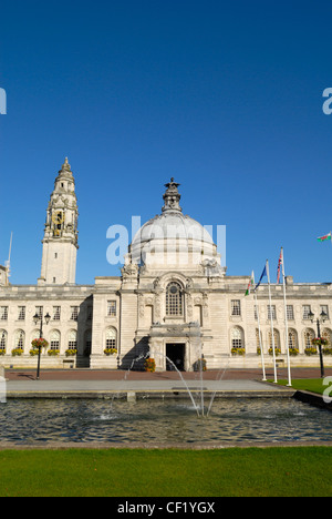 Rathaus in Cardiff, einem prächtigen edwardianischen Gebäude im Stil englischen Renaissance 1904 fertiggestellt. Stockfoto