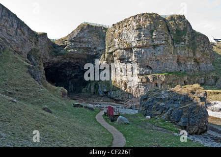 Eingang zum Smoo Cave in Durness in Nord-West-Schottland Stockfoto