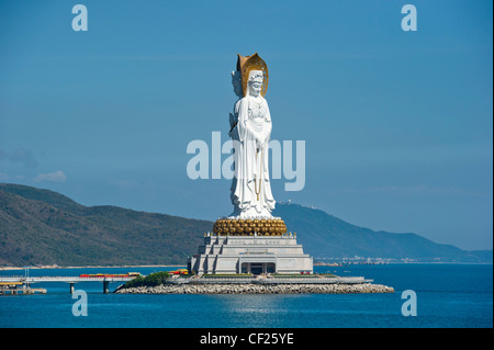 108 Meter drei doppelseitig Statue des Guan Yin Buddha Stockfoto