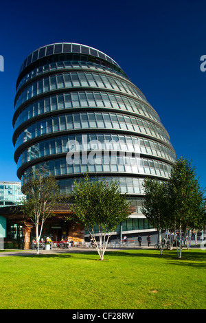 City Hall befindet sich in der Nähe von Tower Bridge über die Themse, Heimat der größere London Authority (GLA) umfasst die Bürgermeister der Stockfoto