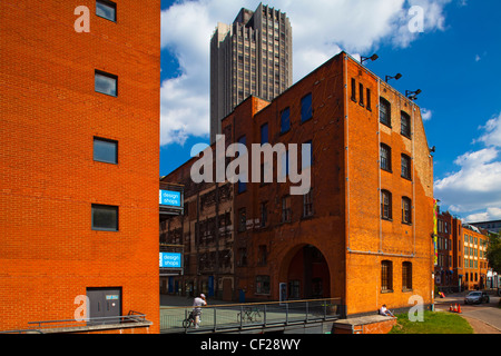 Der OXO Tower Komplex mit Containern Seehaus über. Stockfoto