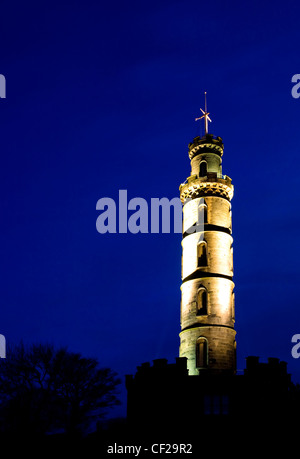 Nelsons Denkmal auf Calton Hill in Edinburgh, errichtet, um die Nelsons Sieg in der Schlacht von Trafalgar 1805 zu feiern. Stockfoto