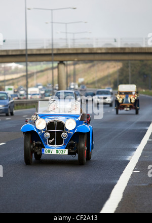 Teilnehmer die von London nach Brighton veteran Car Run auf die A23 nähert sich Brighton. Stockfoto