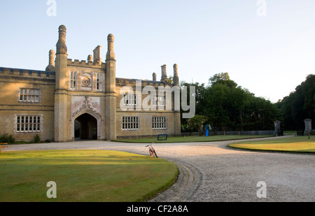 Das Torhaus am Tregothnan Estate und Tee-Plantage in Cornwall. Stockfoto