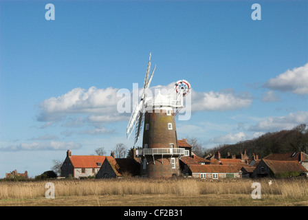 Cley Windmühle, aus 1700, jetzt ein umgebautes Gästehaus. Stockfoto