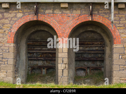 Marsden Kalköfen, gebaut in den späten 1870er Jahren wurden konstruiert, um Kalk zu brennen, die dann auf Bauernhöfen und in Stahlwerken Throu verwendet wurde Stockfoto