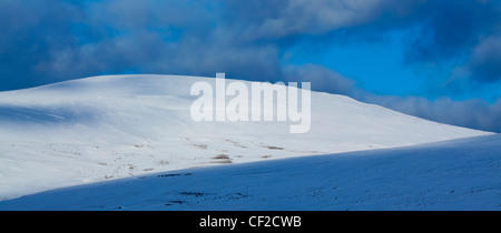 Schnee auf den Cheviot Hills in der Nähe von Kamm fiel und das Breamish-Tal. Stockfoto