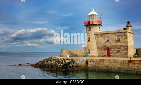 Panorama von Howth Leuchtturm in Grafschaft Dublin, Irland. Der Leuchtturm wurde 1817 erbaut. Stockfoto